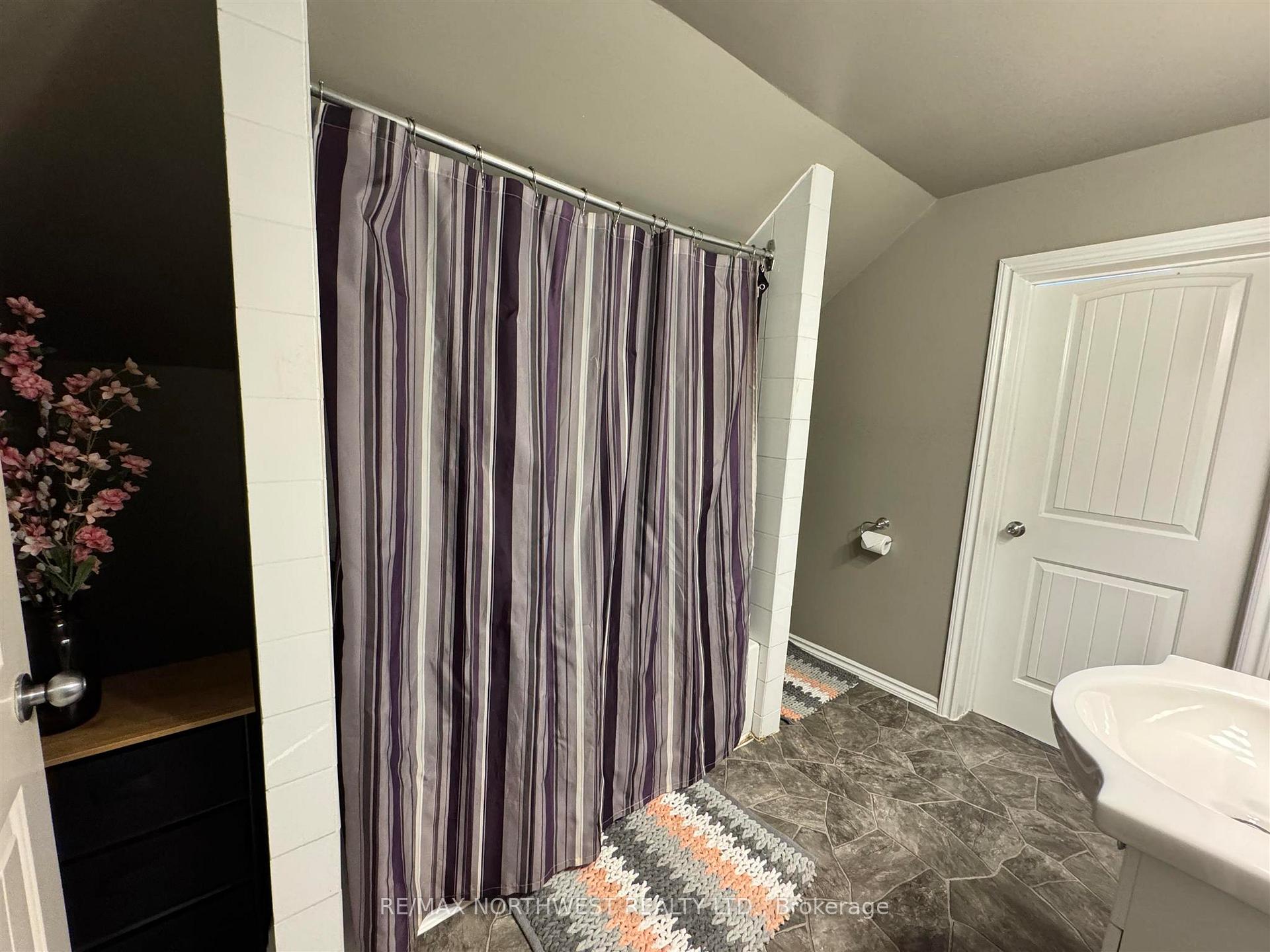 Photo 13 of 1209 Ottawa Street, Kenora, Keewatin — HOMEH