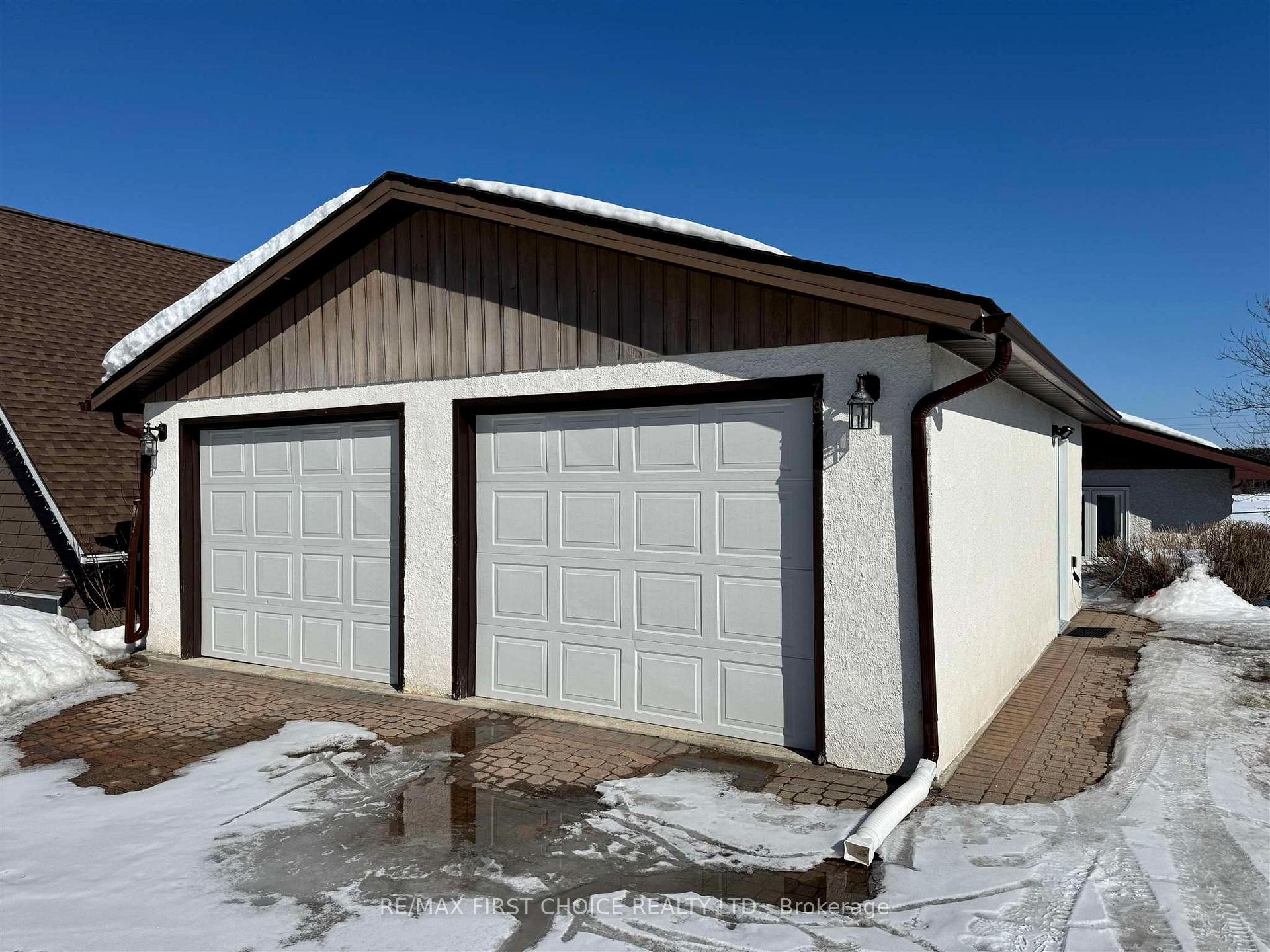 Photo 3 of 73 Howey Street, Red Lake — HOMEH