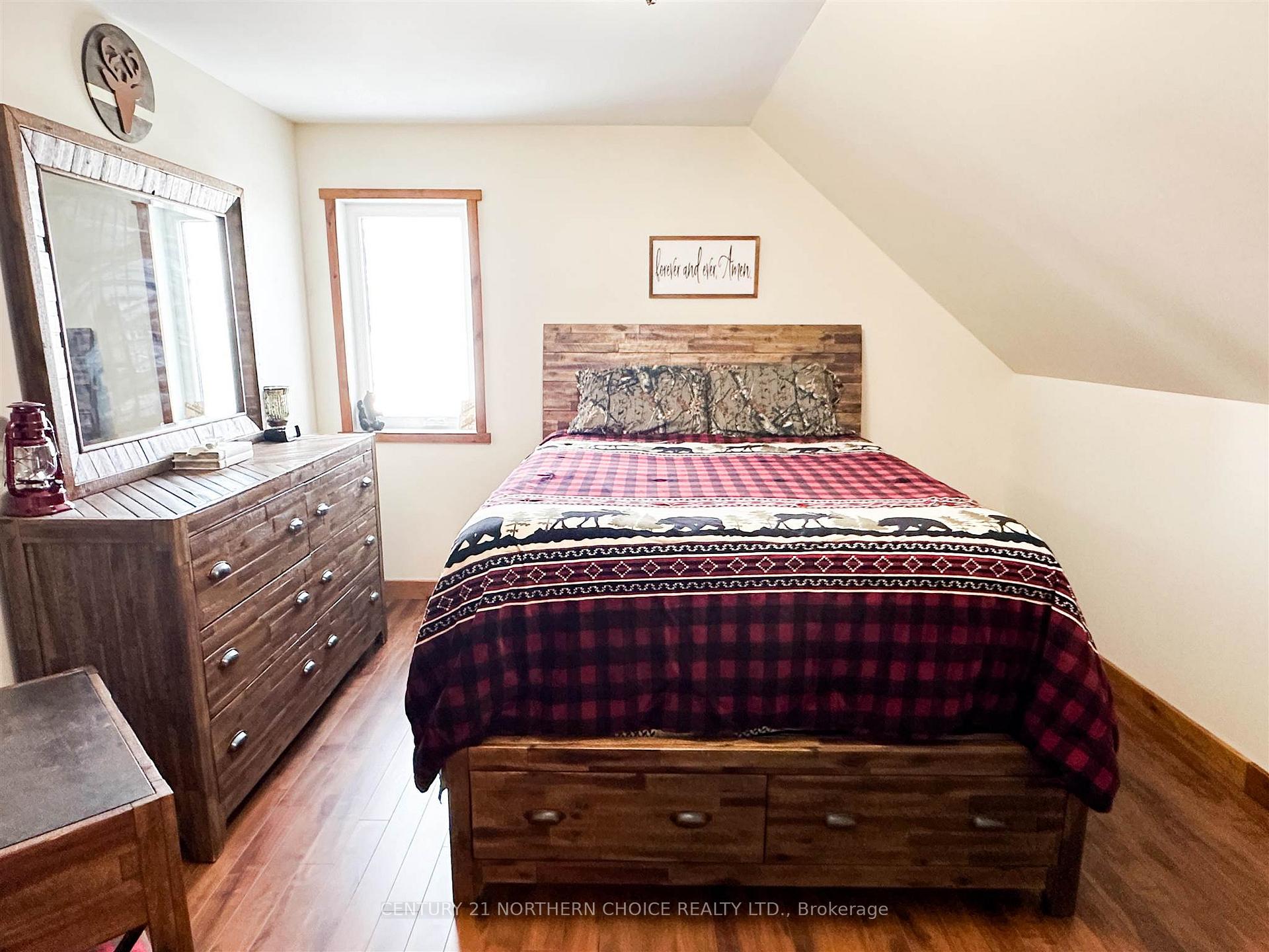 Photo 8 of 10 Dunn Drive, Red Lake — HOMEH
