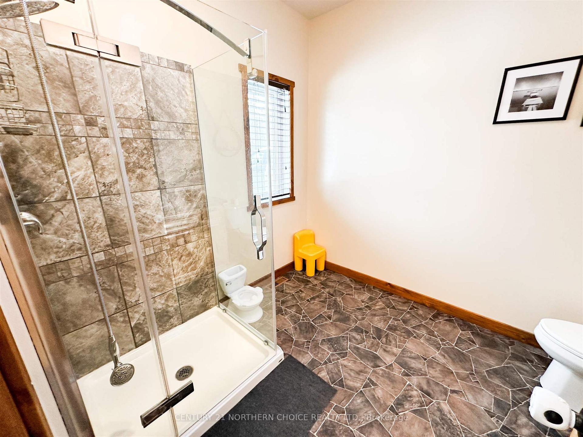 Photo 17 of 10 Dunn Drive, Red Lake — HOMEH