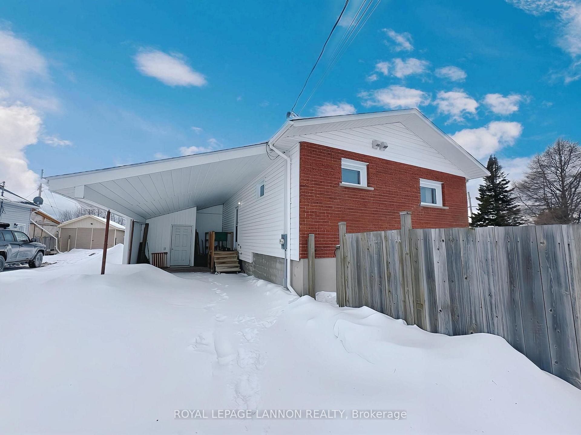 Photo 2 of 210 Third Avenue N, Greenstone — HOMEH