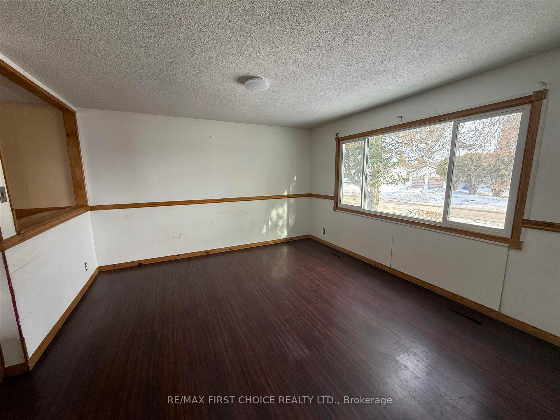 Photo 2 of 85 Wabigoon Drive, Dryden, Pronger Park — HOMEH