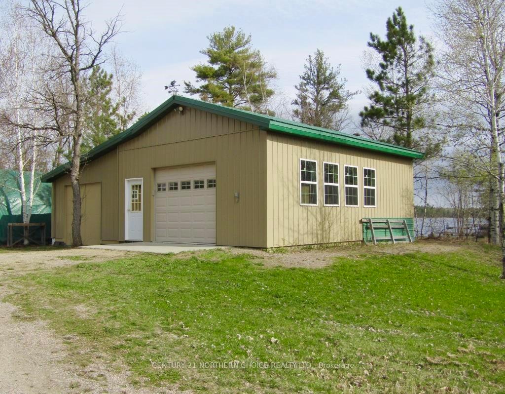 Photo 3 of 689 Bears Pass Road, Fort Frances — HOMEH