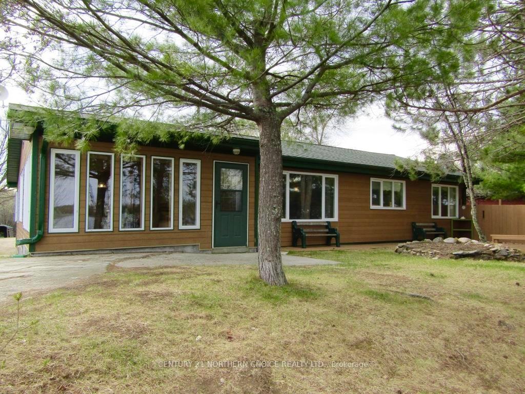 Photo 4 of 689 Bears Pass Road, Fort Frances — HOMEH