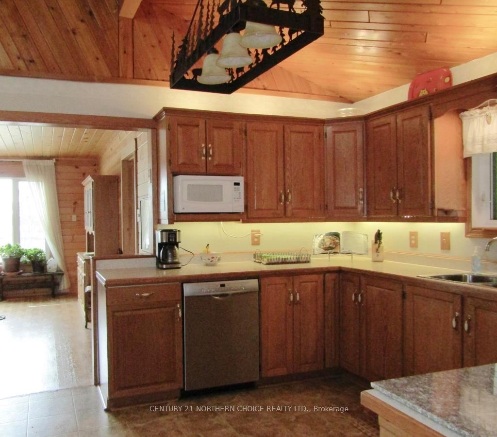 Photo 11 of 689 Bears Pass Road, Fort Frances — HOMEH