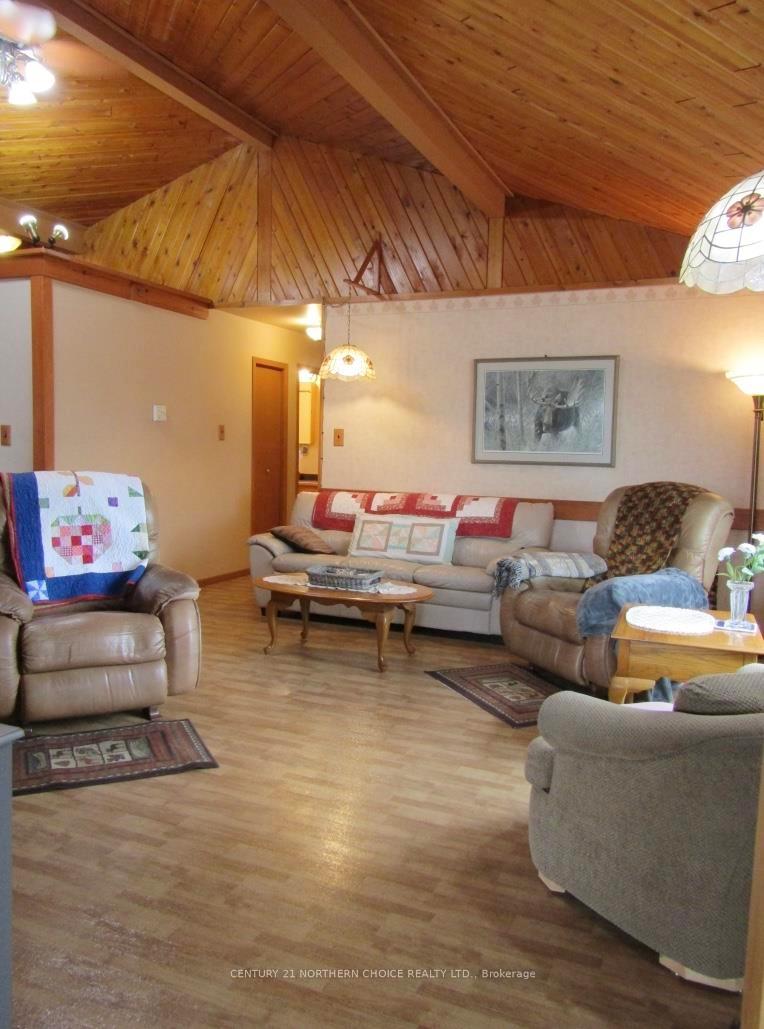 Photo 16 of 689 Bears Pass Road, Fort Frances — HOMEH
