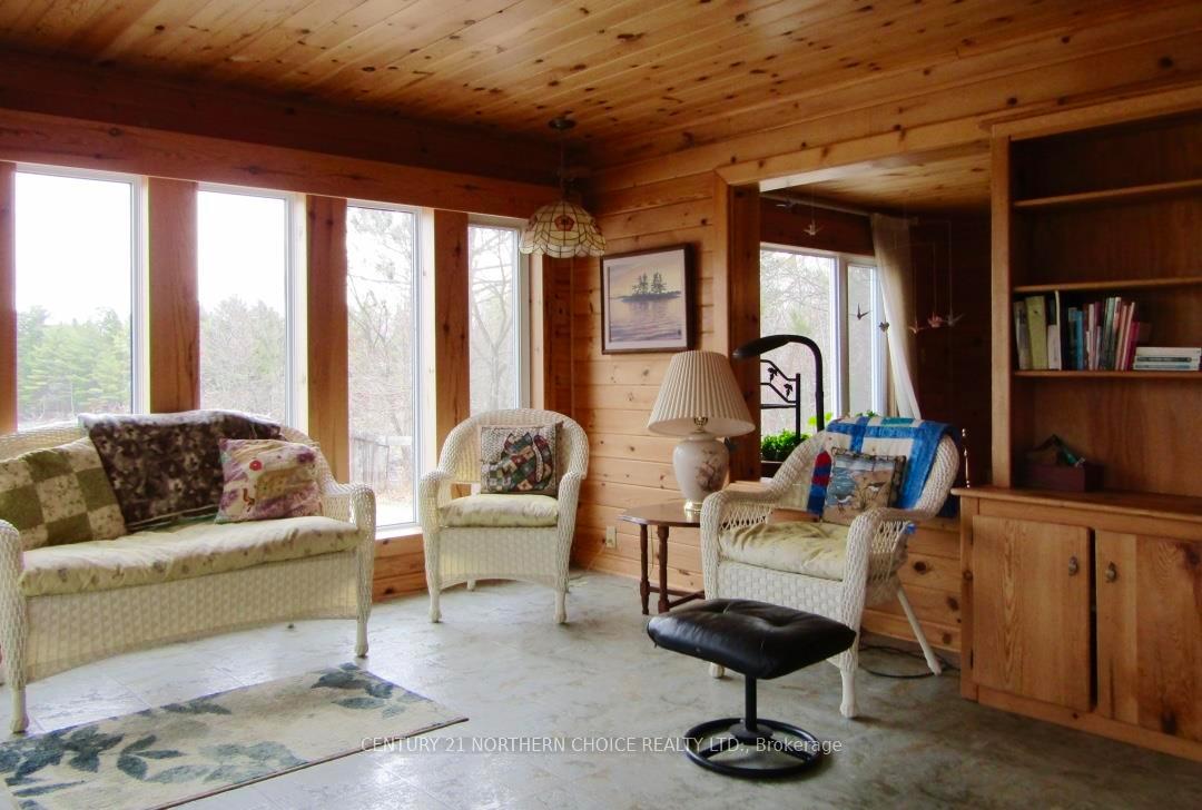 Photo 17 of 689 Bears Pass Road, Fort Frances — HOMEH