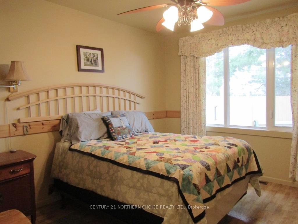Photo 23 of 689 Bears Pass Road, Fort Frances — HOMEH