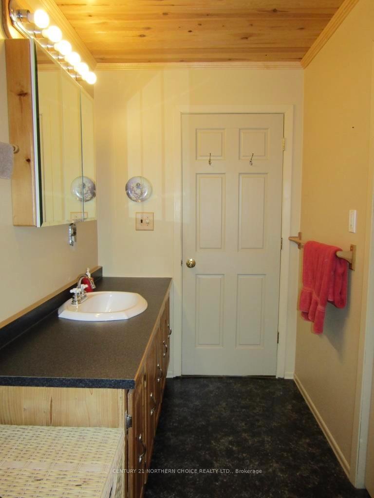Photo 27 of 689 Bears Pass Road, Fort Frances — HOMEH