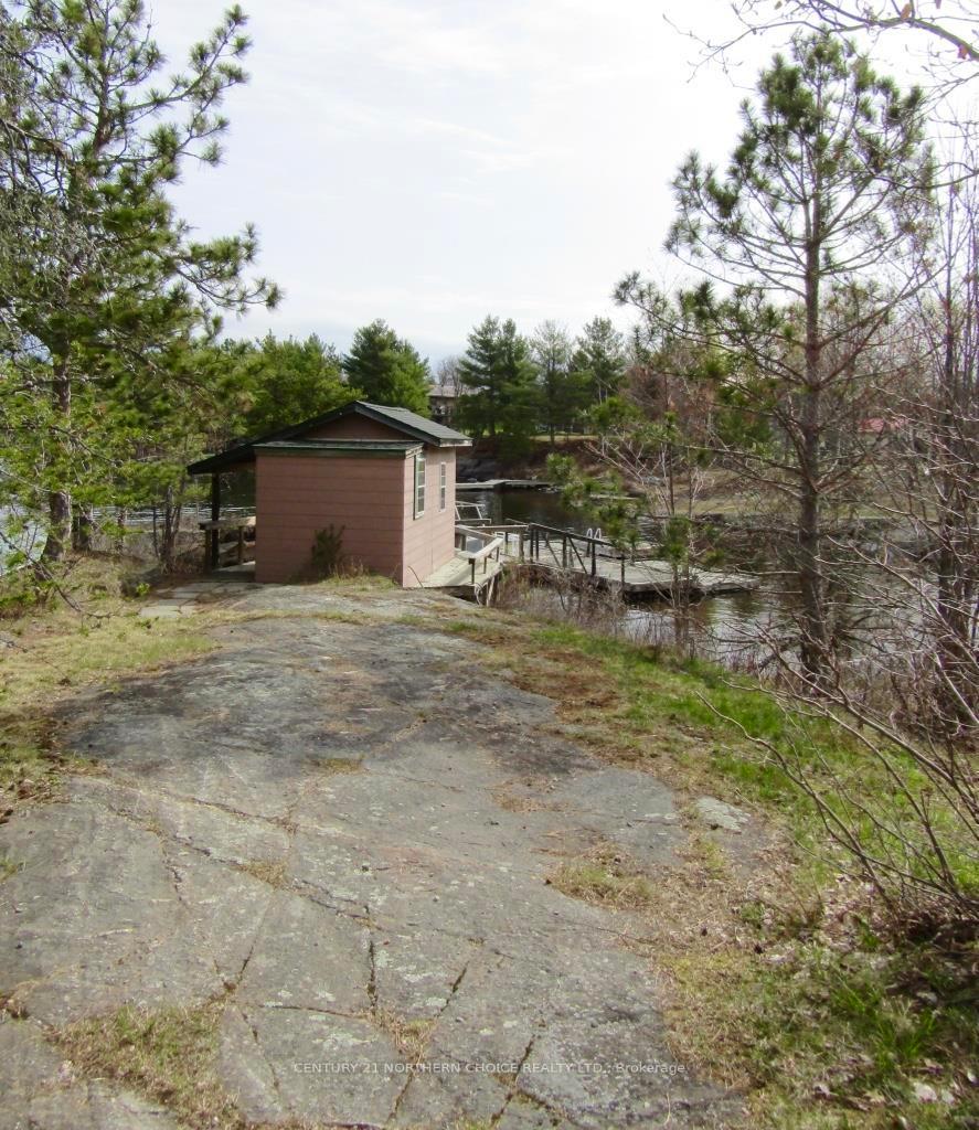 Photo 31 of 689 Bears Pass Road, Fort Frances — HOMEH