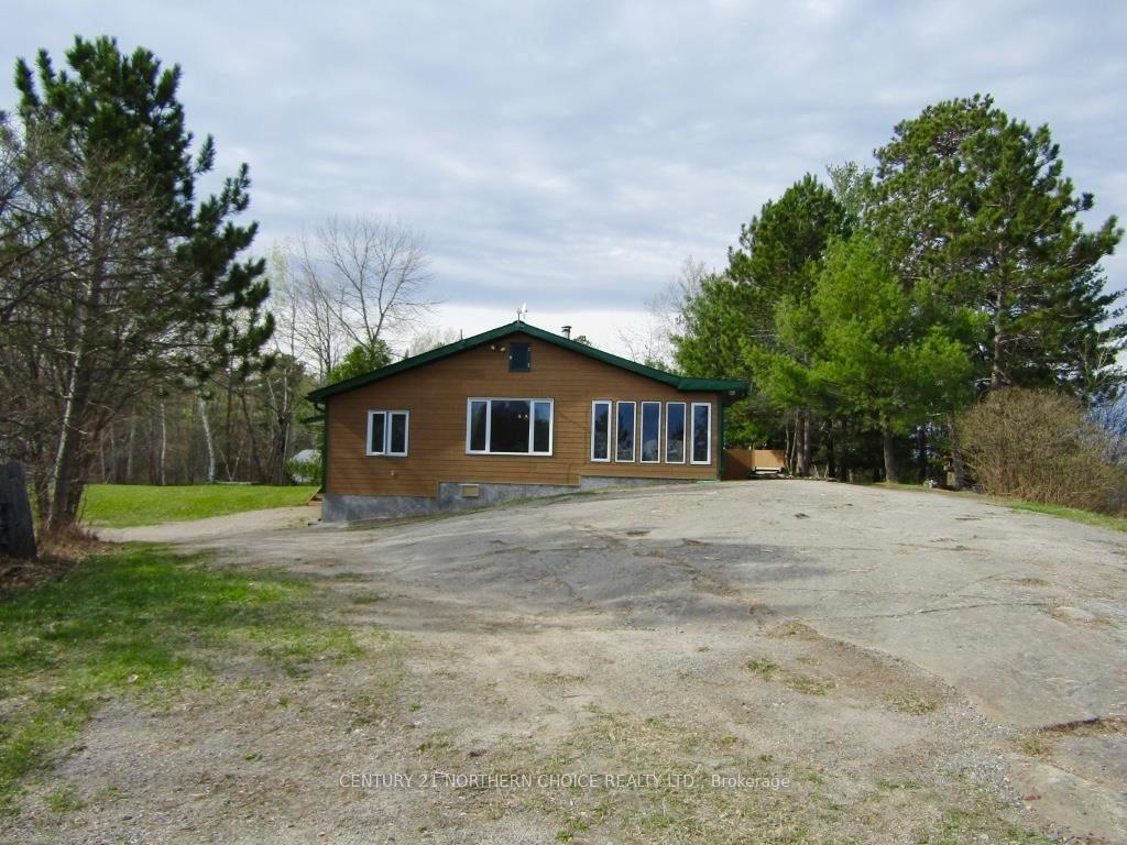 Photo 34 of 689 Bears Pass Road, Fort Frances — HOMEH