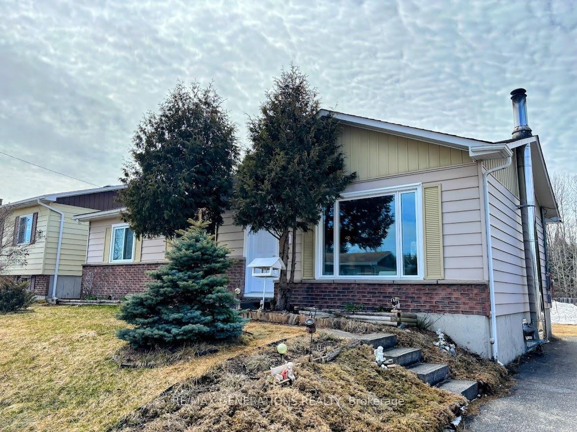 Photo 1 of 58 Matachewan Road, Manitouwadge — HOMEH