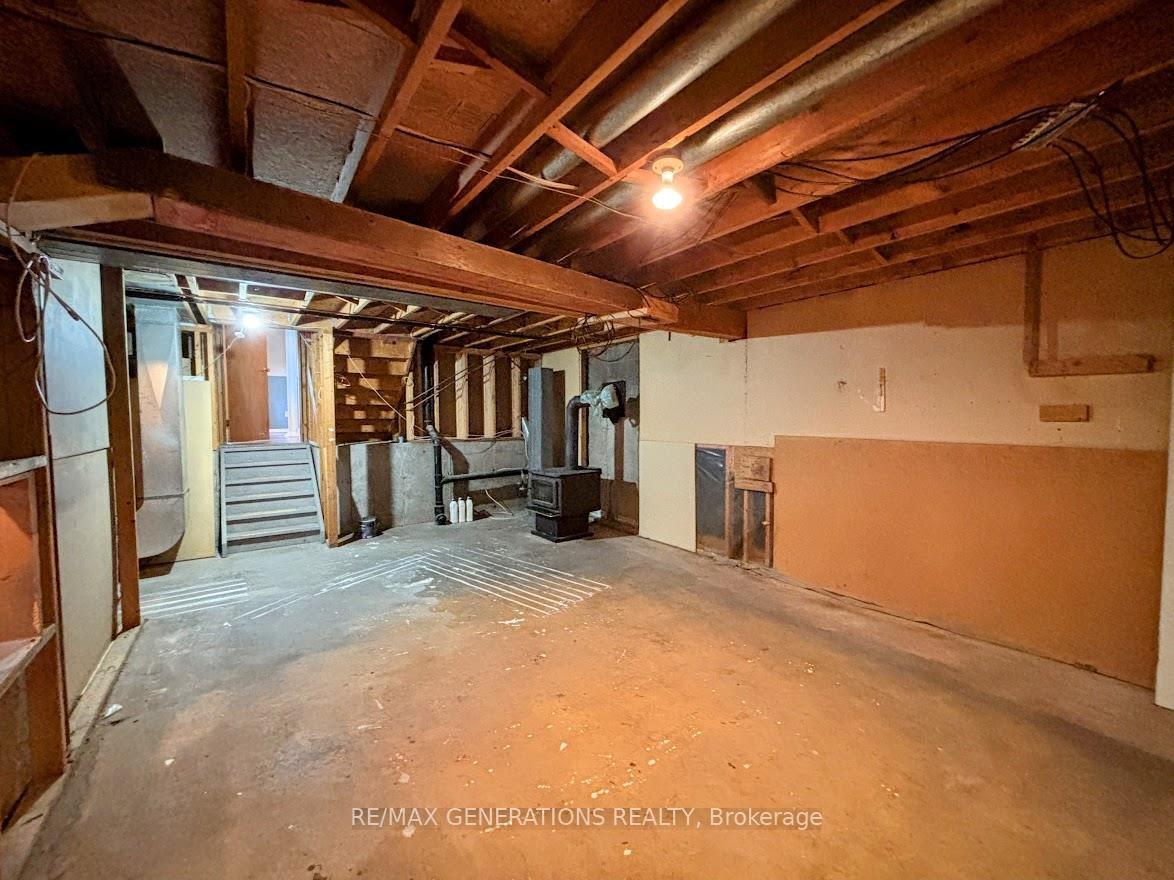 Photo 34 of 125 Hemlo Drive, Marathon — HOMEH