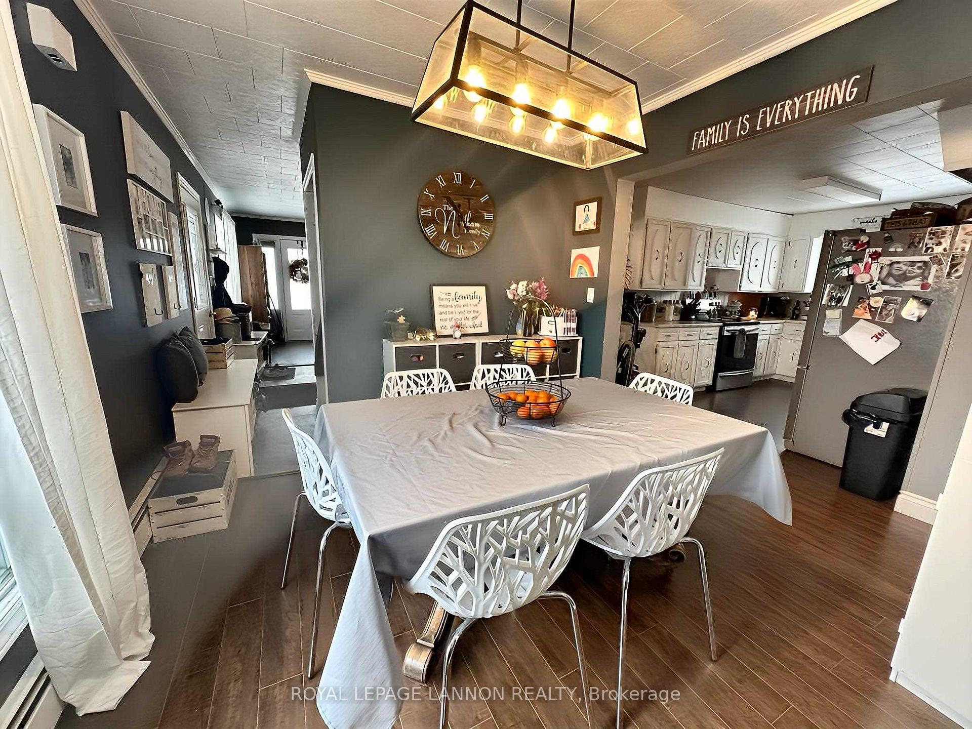 Photo 4 of 405 First Street, Greenstone — HOMEH