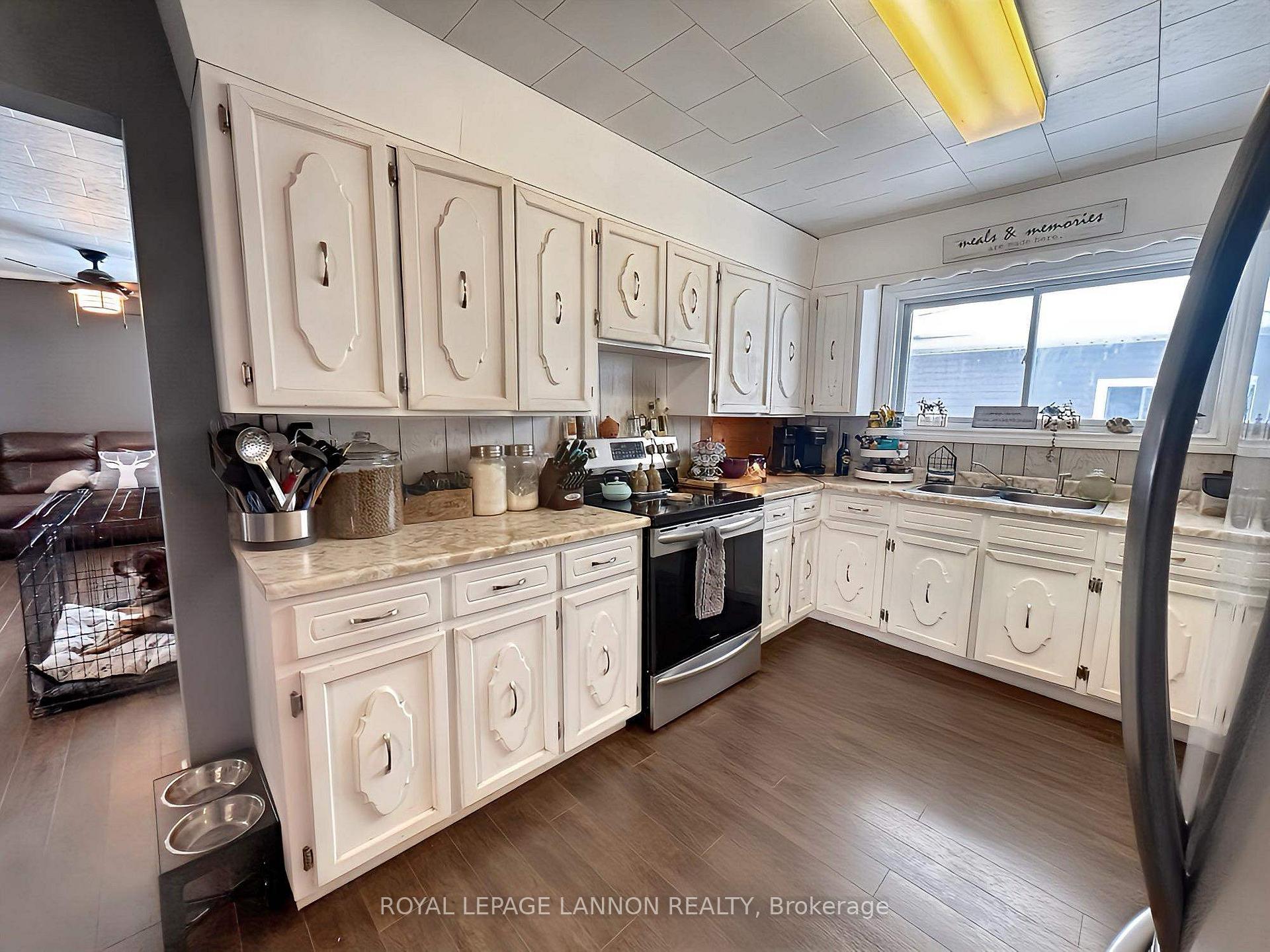 Photo 8 of 405 First Street, Greenstone — HOMEH