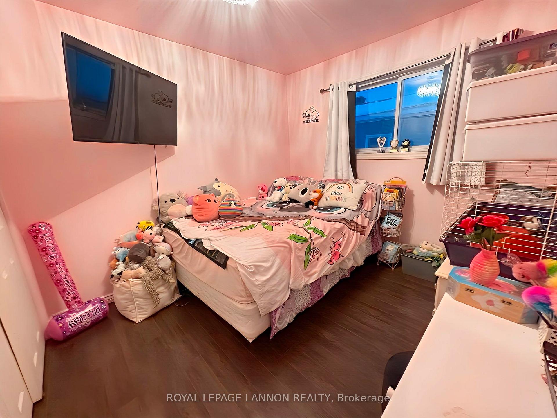 Photo 12 of 405 First Street, Greenstone — HOMEH