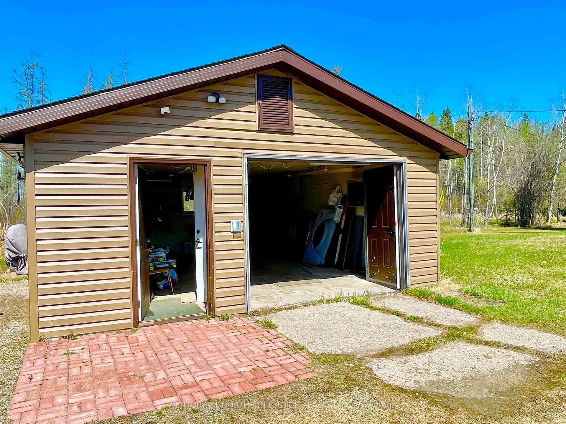 Photo 5 of 276 Hwy 609, Kenora Remote Area, Blue Lake — HOMEH