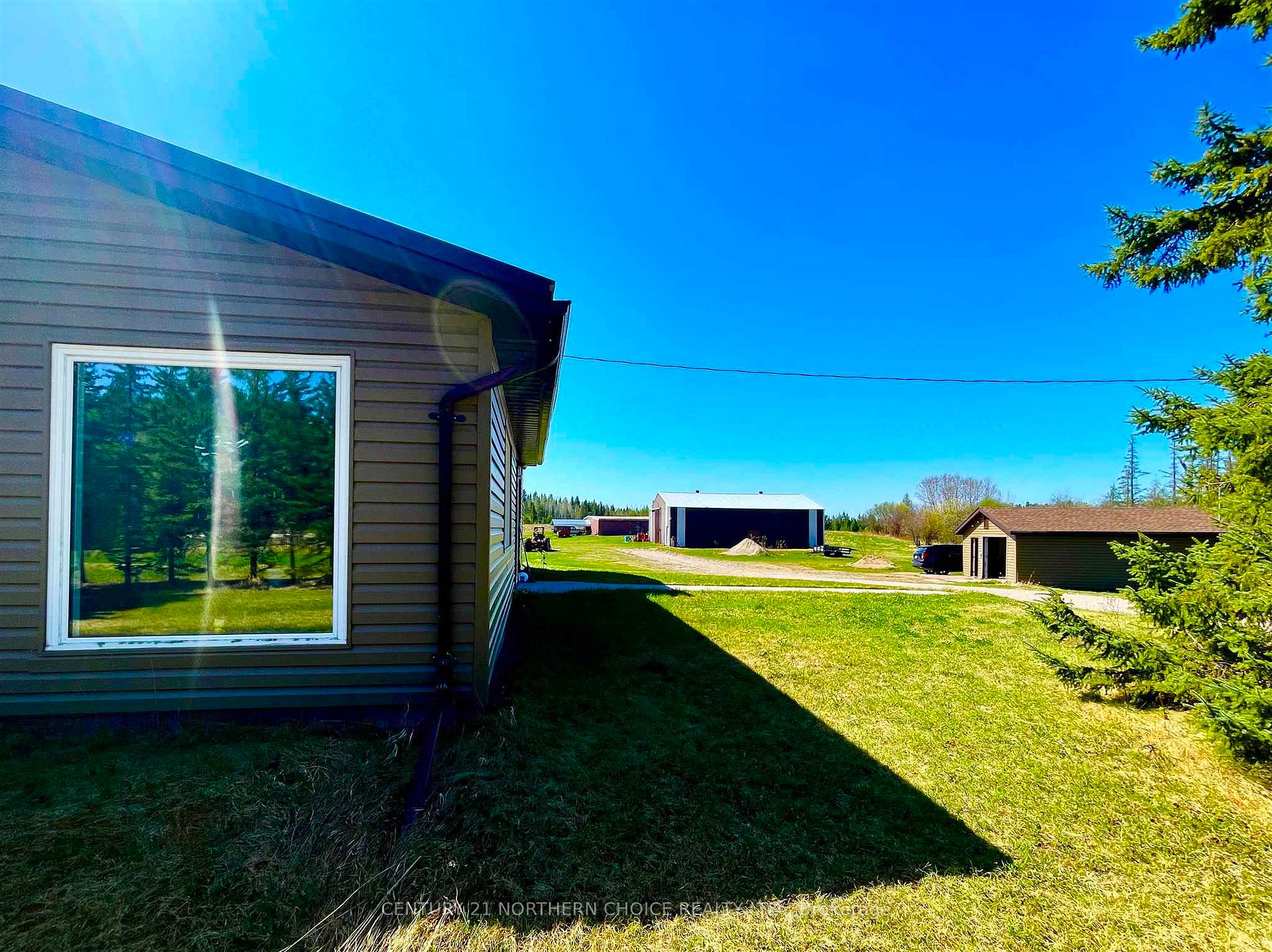 Photo 45 of 276 Hwy 609, Kenora Remote Area, Blue Lake — HOMEH