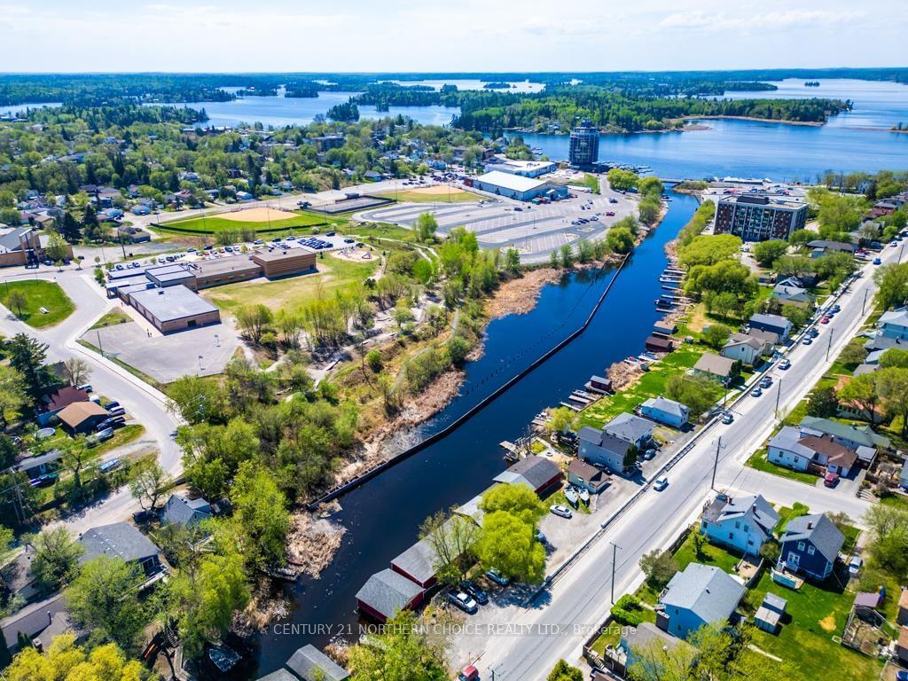 Photo 7 of 611 Third Street South, Kenora, Central — HOMEH
