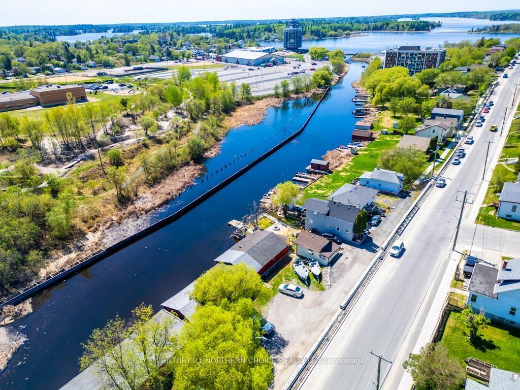 Photo 17 of 611 Third Street South, Kenora, Central — HOMEH