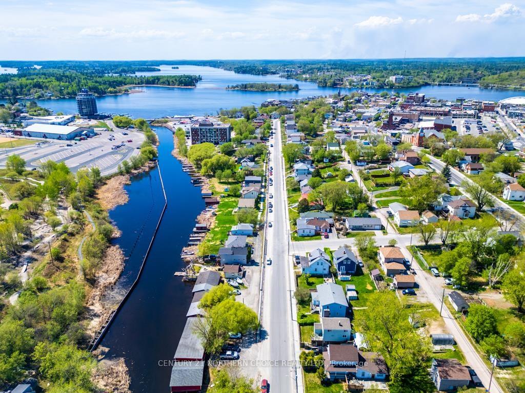 Photo 18 of 611 Third Street South, Kenora, Central — HOMEH