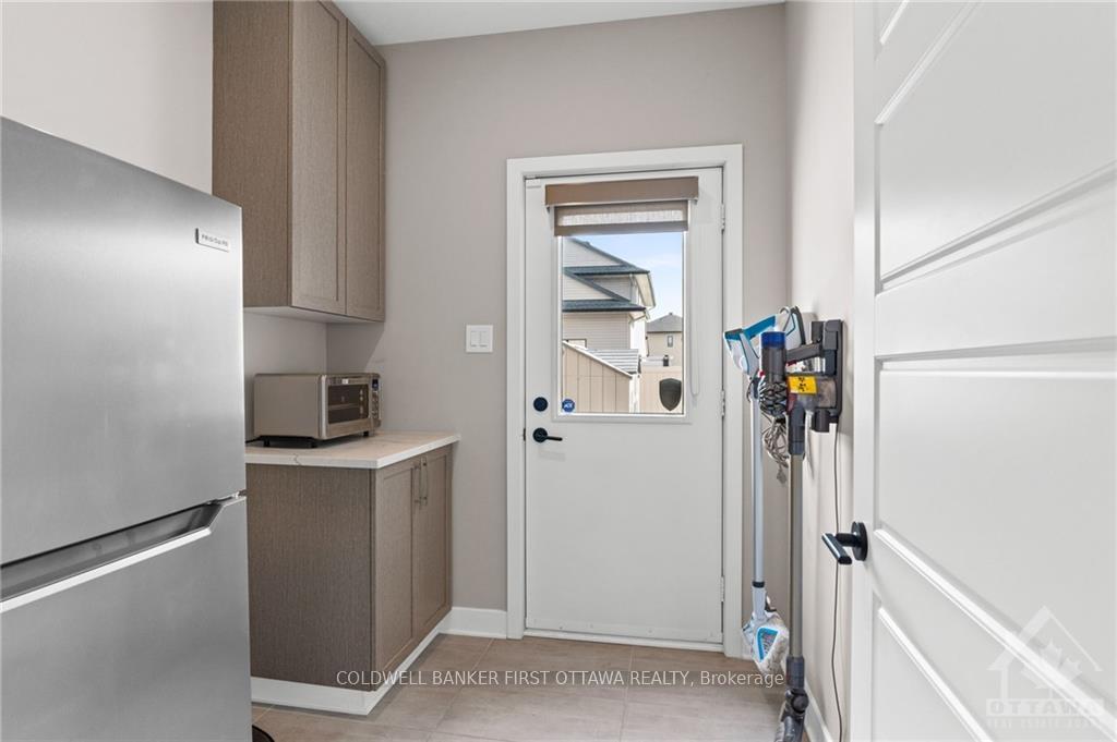 Photo 10 of 68 Hubble Heights, Ottawa, Riverside South/Gloucester Glen — HOMEH