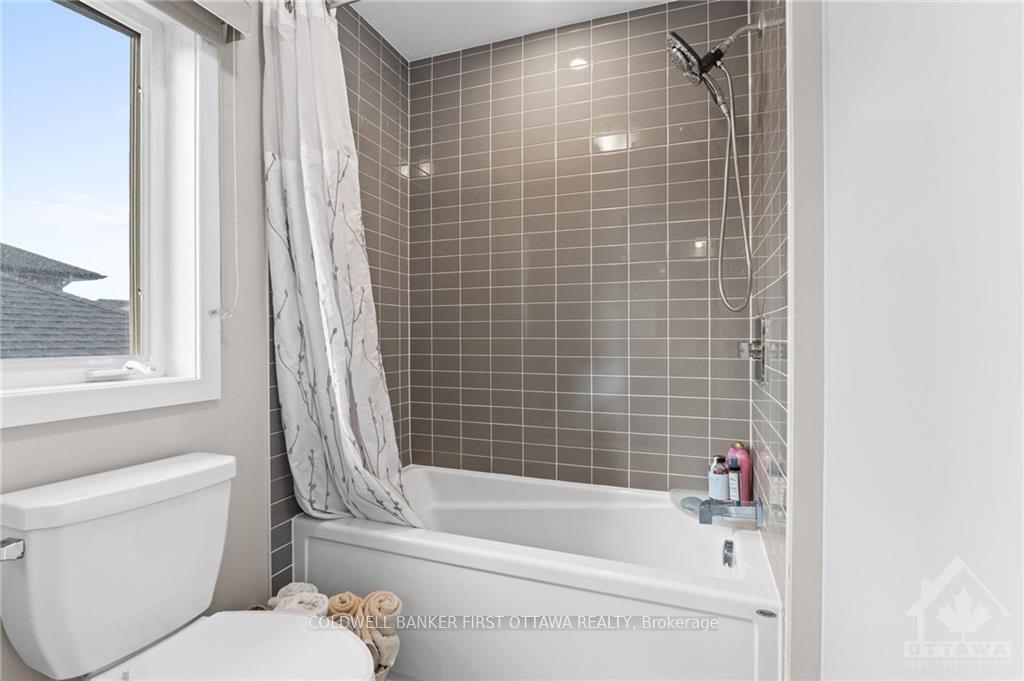 Photo 13 of 68 Hubble Heights, Ottawa, Riverside South/Gloucester Glen — HOMEH