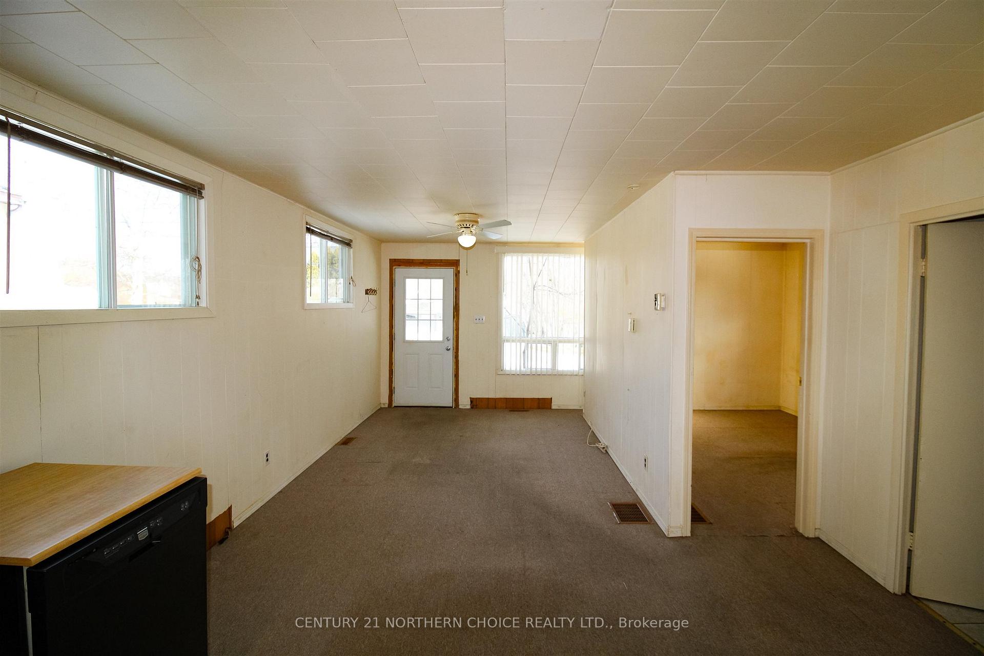 Photo 4 of 829 River Drive, Kenora, Lakeside — HOMEH