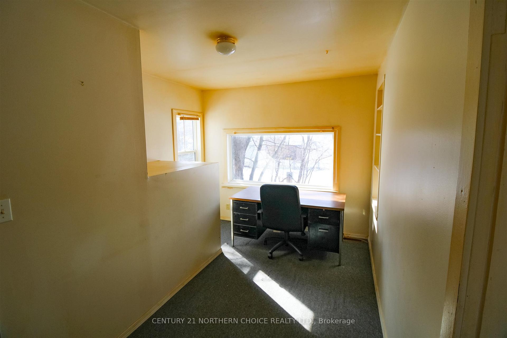 Photo 10 of 829 River Drive, Kenora, Lakeside — HOMEH