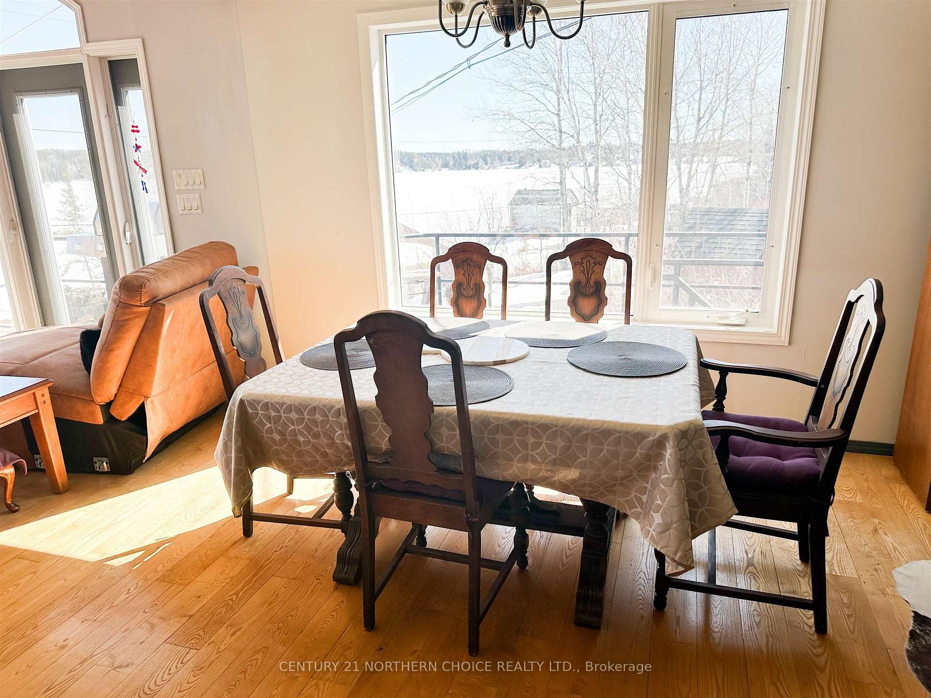 Photo 4 of 51 Howey Street, Red Lake — HOMEH