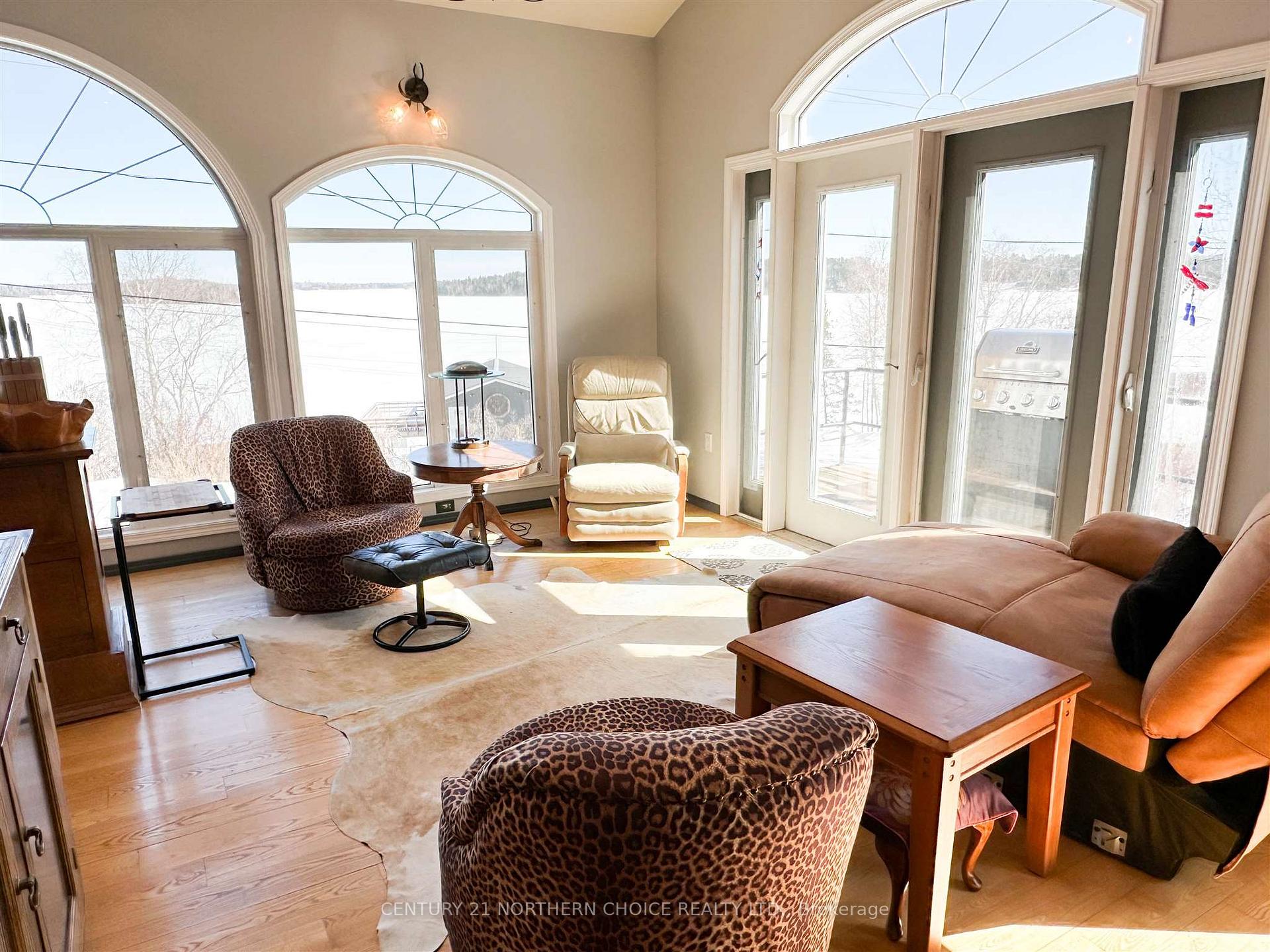 Photo 7 of 51 Howey Street, Red Lake — HOMEH