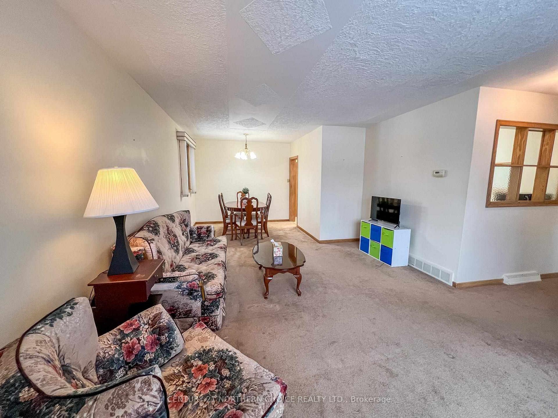 Photo 10 of 1284 Valley Drive, Kenora, Pinecrest — HOMEH
