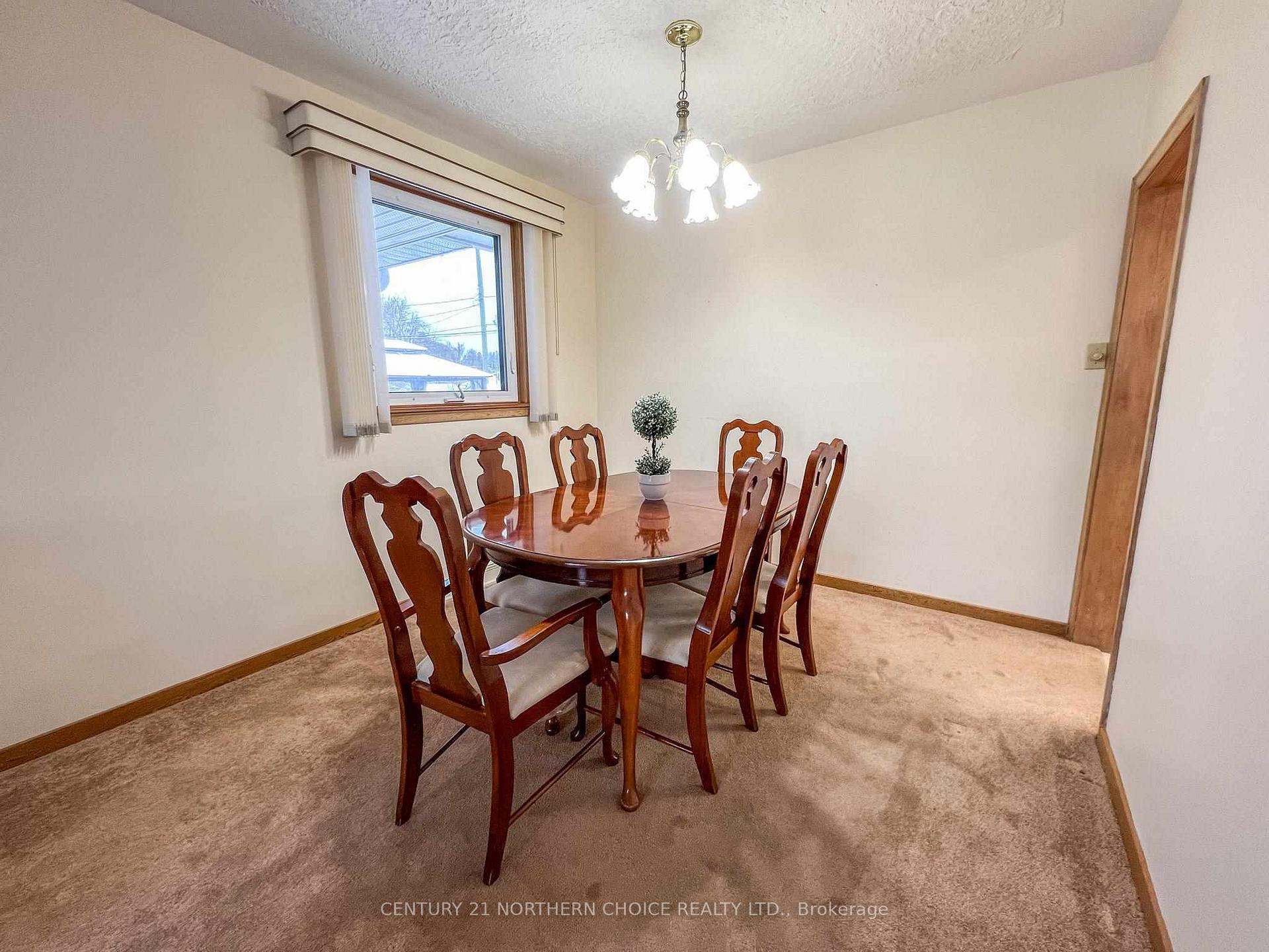 Photo 11 of 1284 Valley Drive, Kenora, Pinecrest — HOMEH