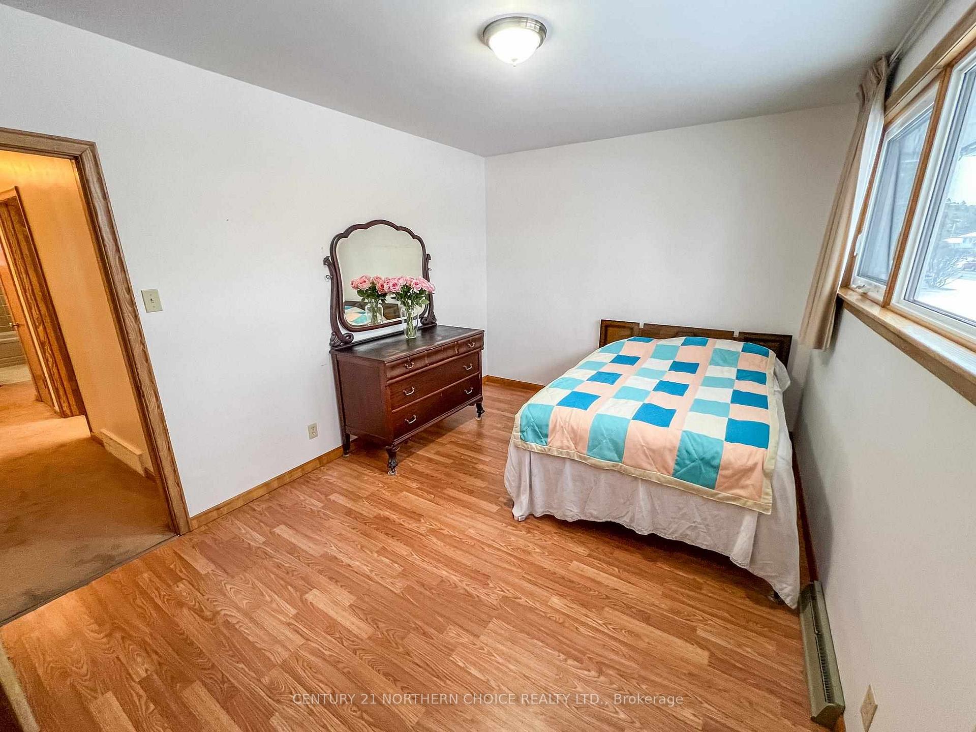 Photo 27 of 1284 Valley Drive, Kenora, Pinecrest — HOMEH