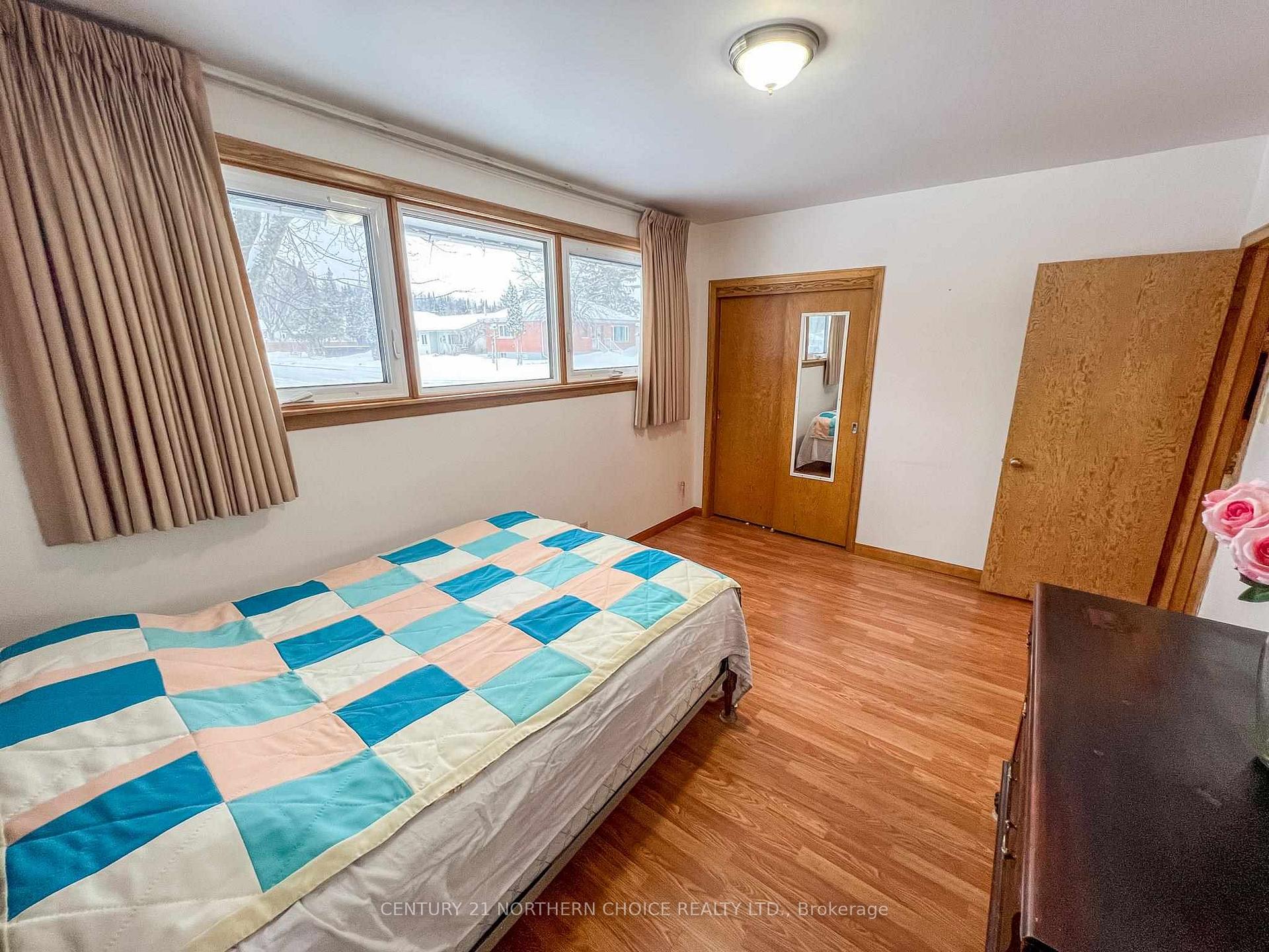Photo 28 of 1284 Valley Drive, Kenora, Pinecrest — HOMEH