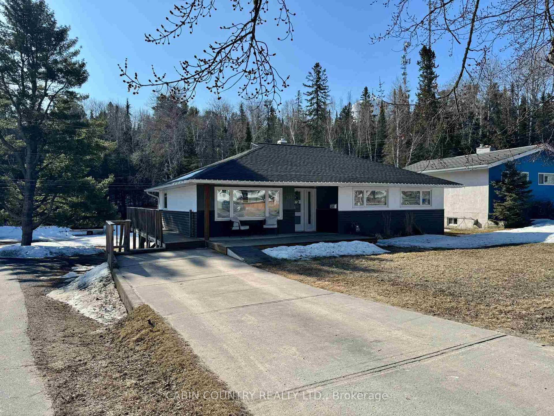 Photo 1 of 1349 Valley Drive, Kenora, Pinecrest — HOMEH