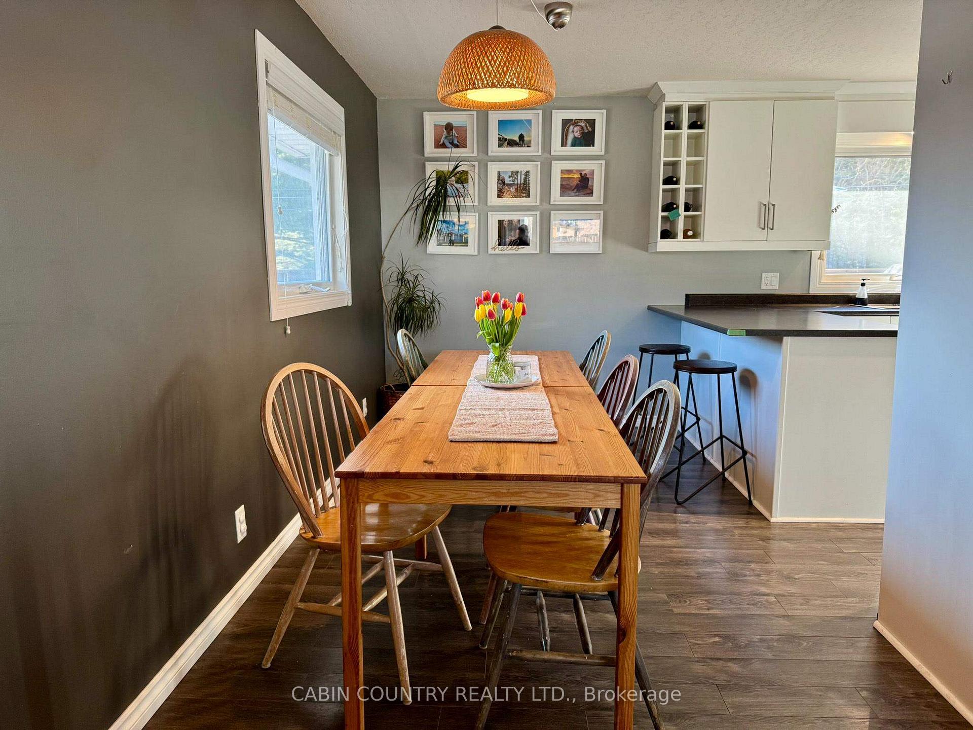 Photo 3 of 1349 Valley Drive, Kenora, Pinecrest — HOMEH