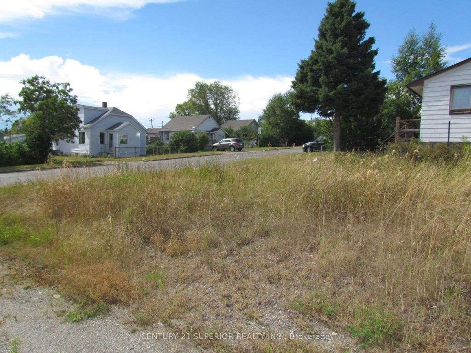 Photo 4 of 111 Seventh Street, Nipigon — HOMEH