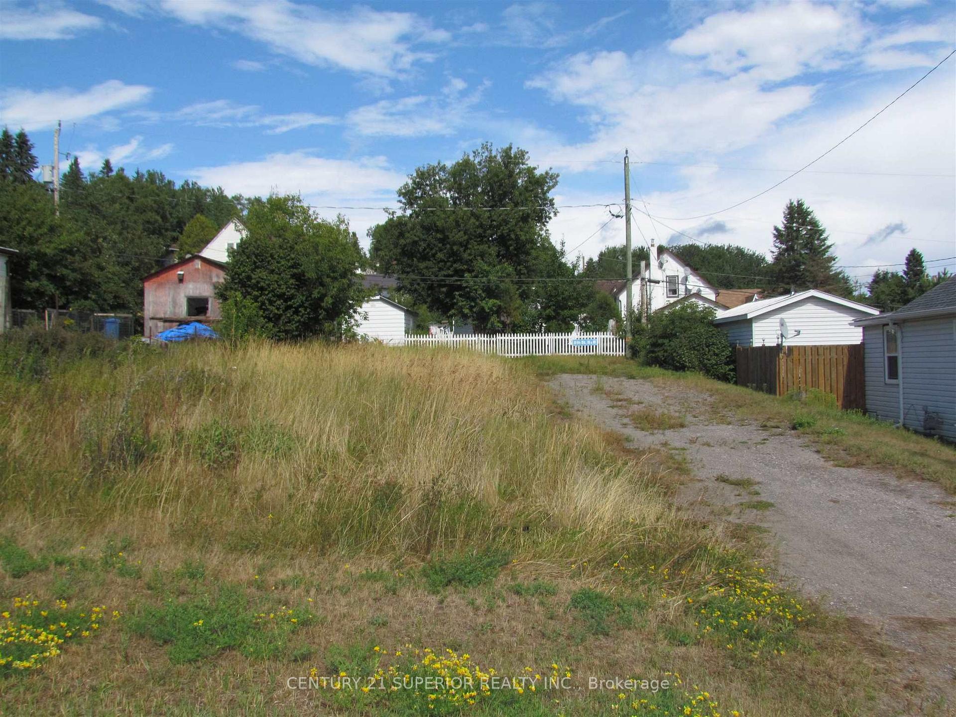 Photo 11 of 111 Seventh Street, Nipigon — HOMEH