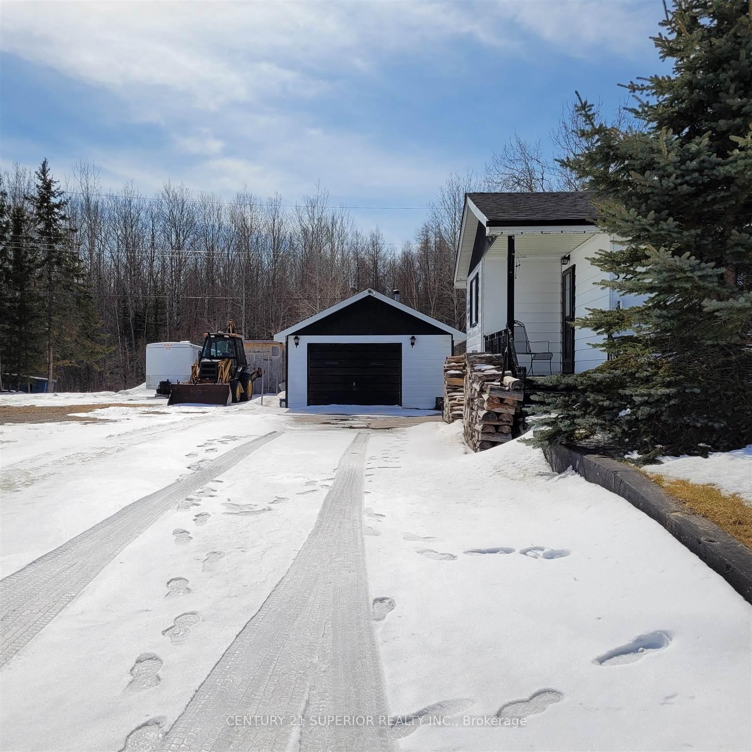 Photo 37 of 32 Lynx Ave, Manitouwadge — HOMEH