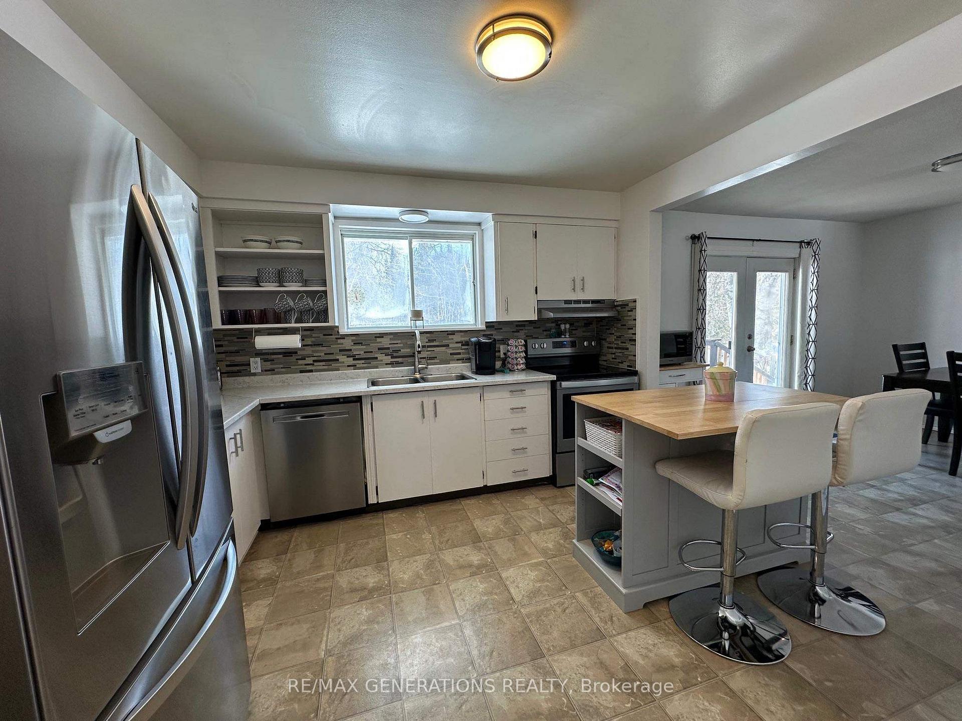 Photo 10 of 56 East Grove Crescent, Terrace Bay — HOMEH