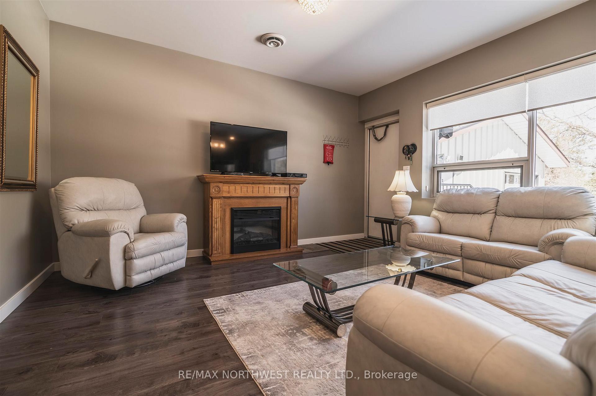 Photo 3 of Unit #3, 100 First Ave West, Kenora, Norman — HOMEH
