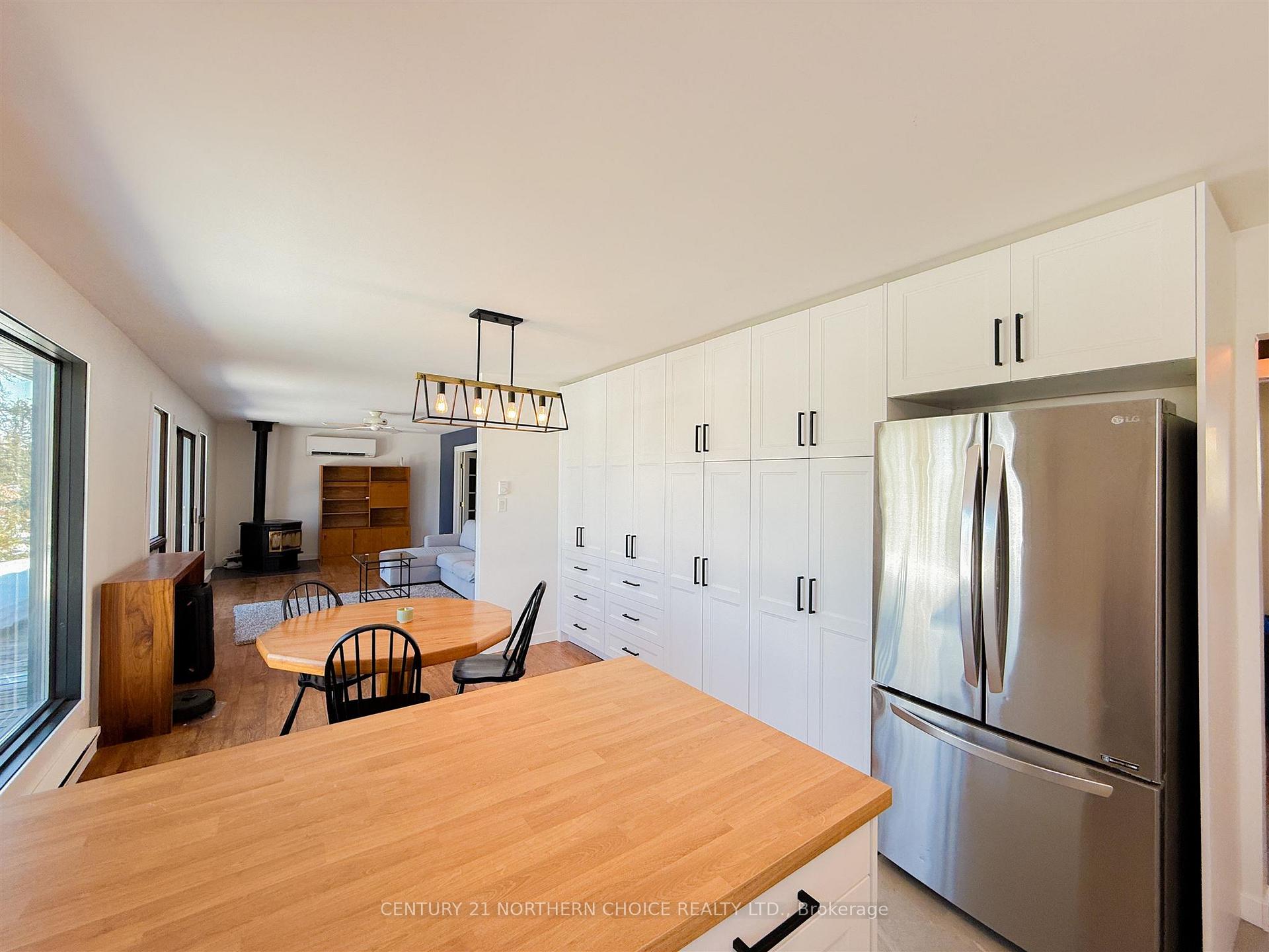 Photo 10 of 736 Willard Lake Road, Kenora Remote Area, East Of Kenora — HOMEH