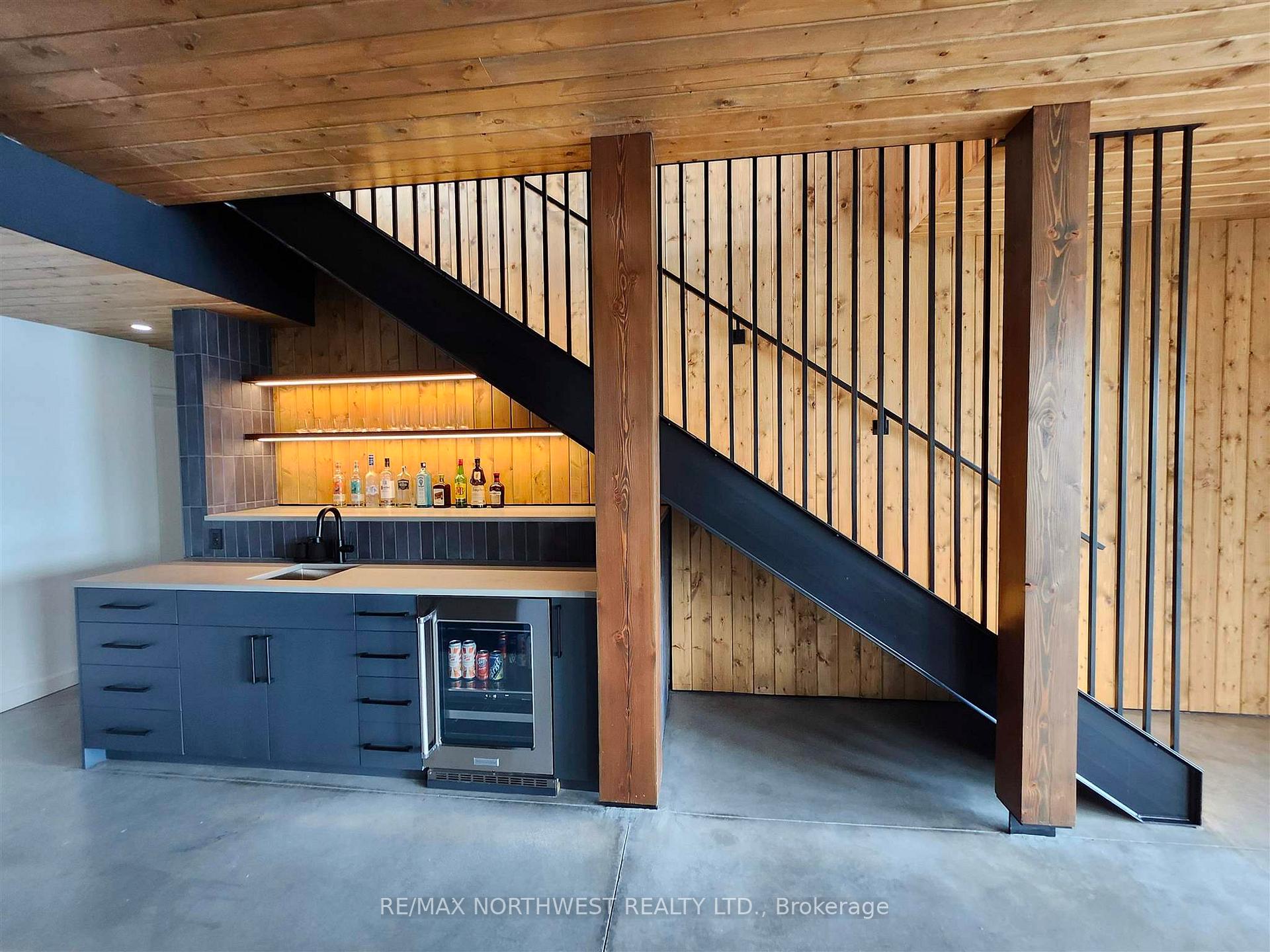 Photo 25 of 122 Sedesky Road, Kenora, Central — HOMEH
