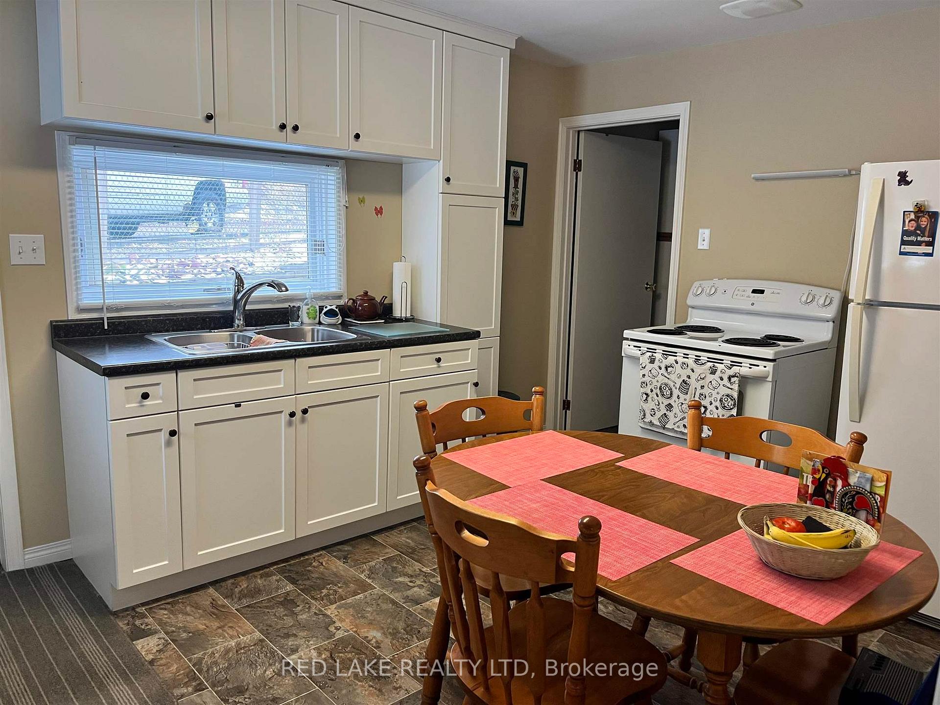 Photo 10 of 4 Kenora Road, Red Lake — HOMEH