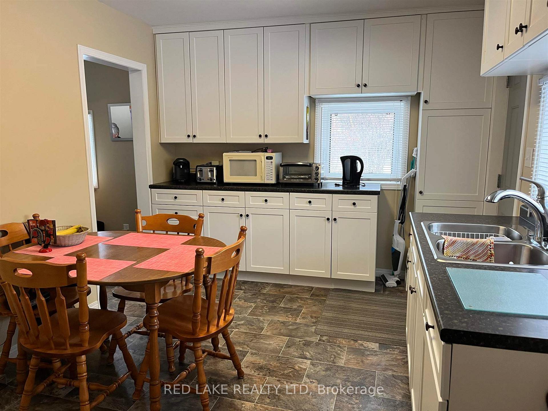 Photo 11 of 4 Kenora Road, Red Lake — HOMEH