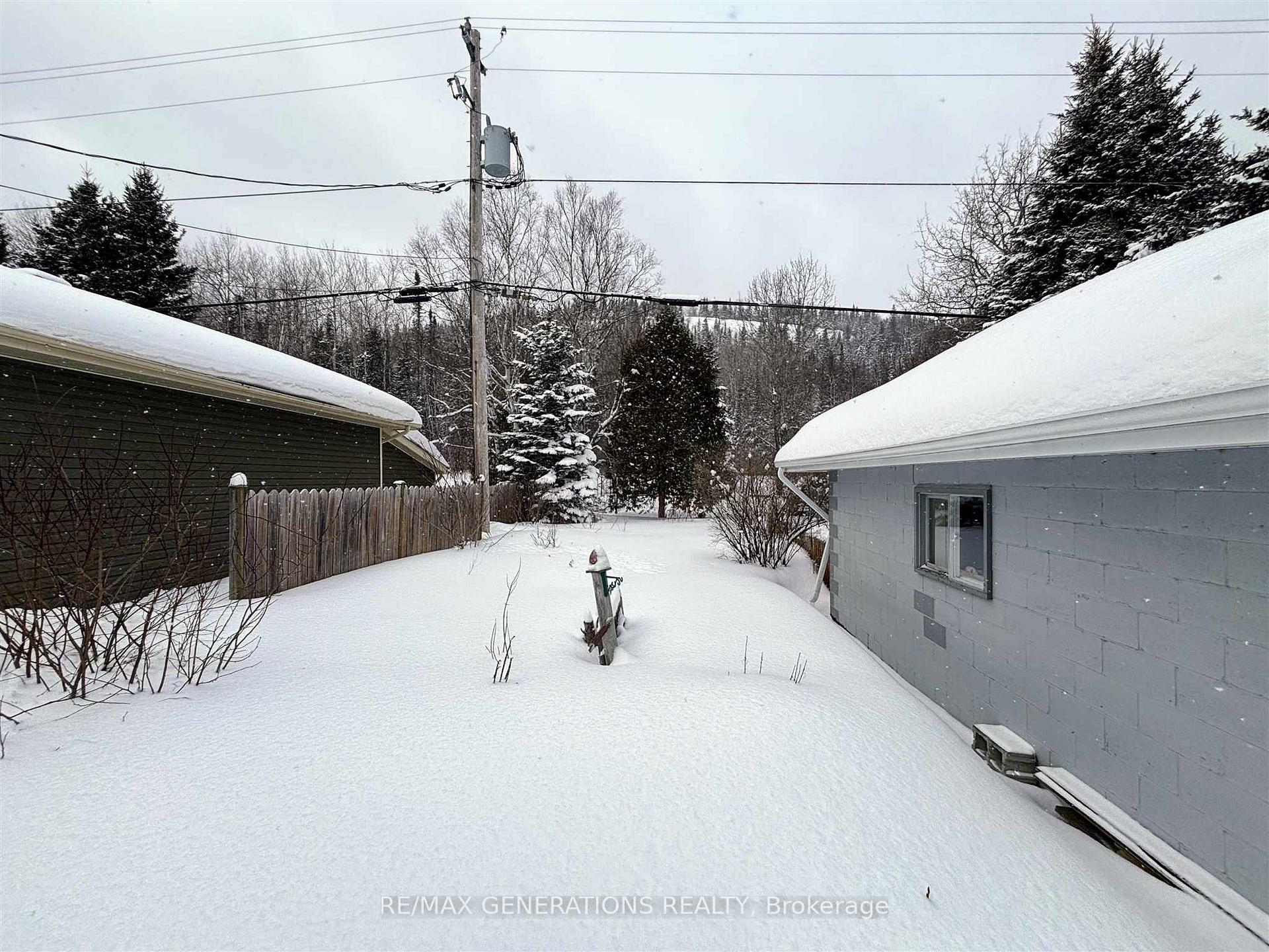 Photo 39 of 57 Warbler Drive, Manitouwadge — HOMEH
