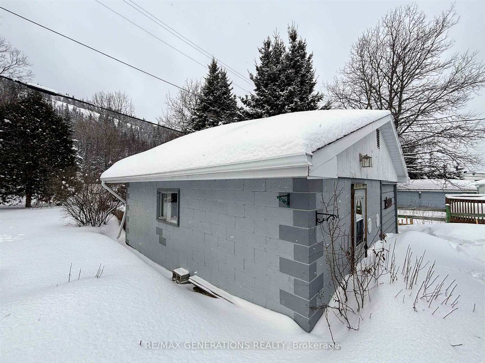 Photo 40 of 57 Warbler Drive, Manitouwadge — HOMEH