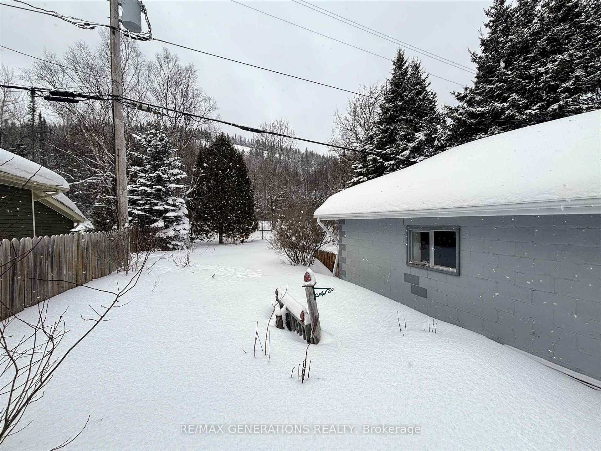 Photo 41 of 57 Warbler Drive, Manitouwadge — HOMEH