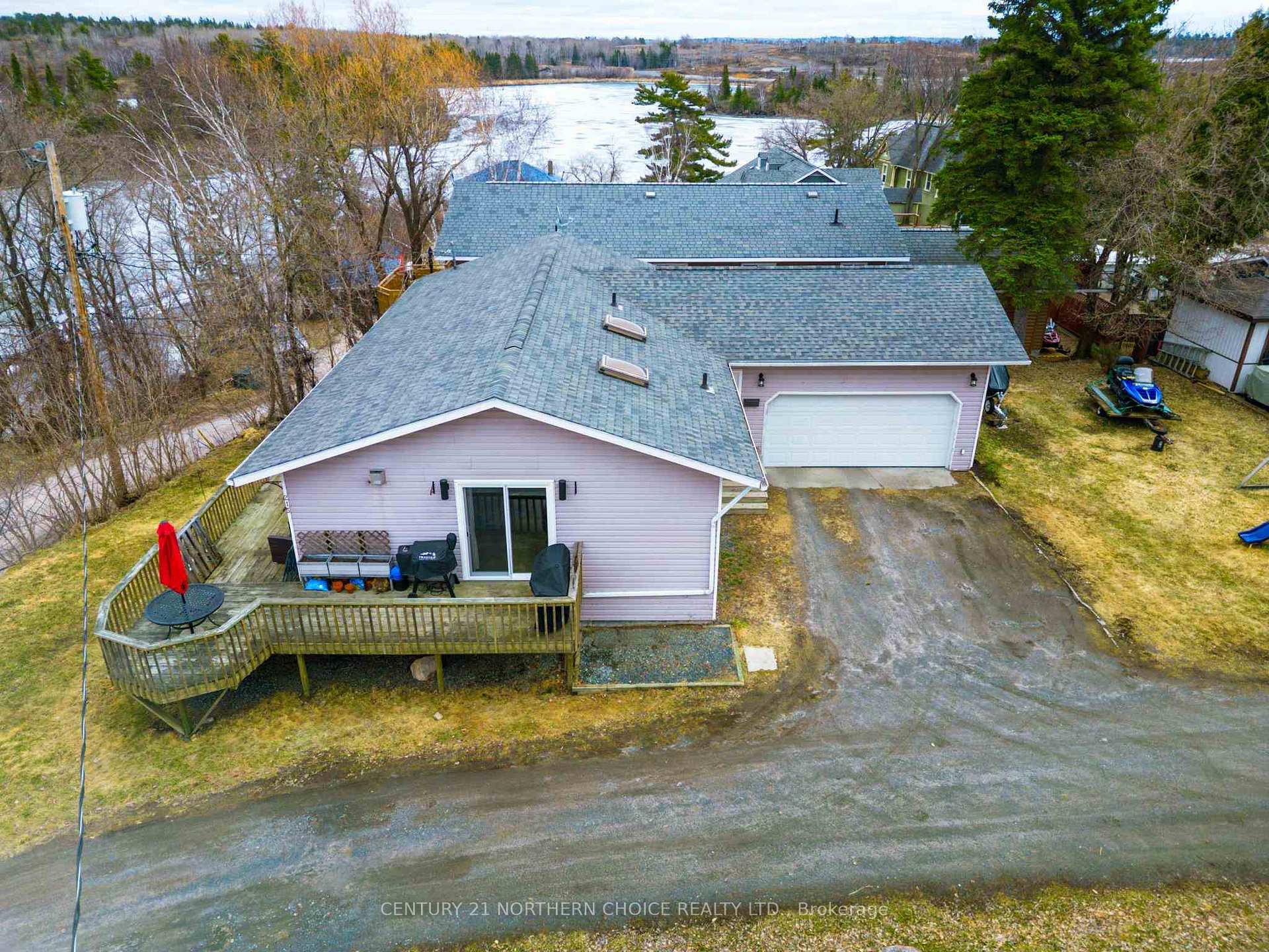 Photo 1 of 215 Front Street, Kenora, Keewatin — HOMEH